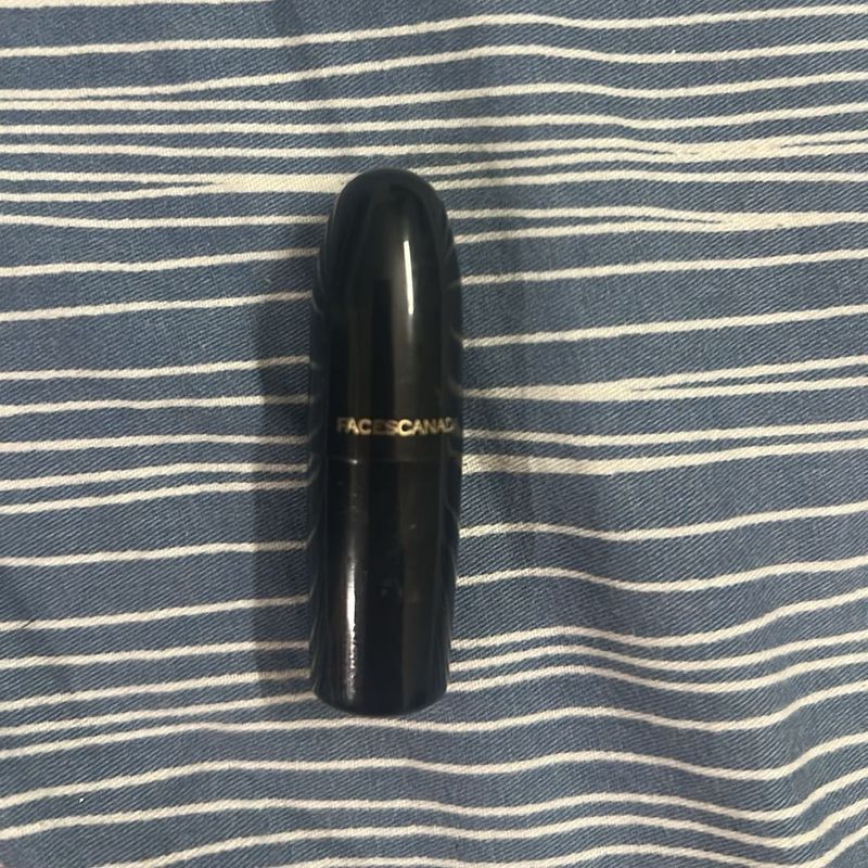 Weightless Creme Finish Lipstick