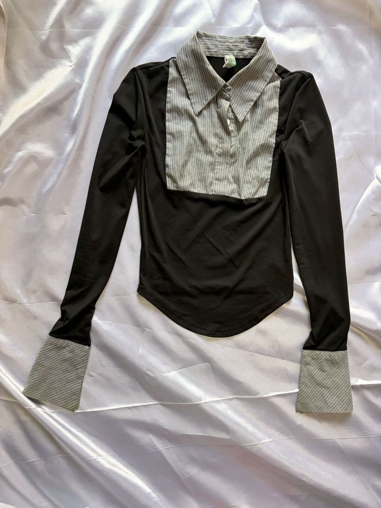 Chic Black and Grey Striped Collared Top