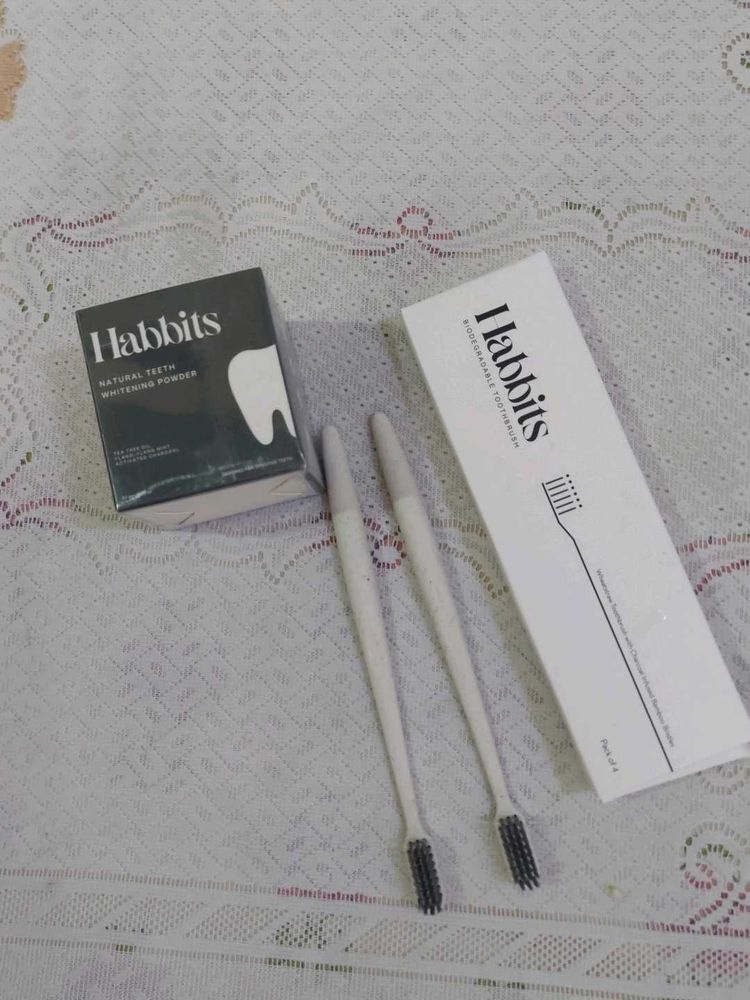 Habits Teeth Whitening Powder &amp; 2 Toothbrushes
