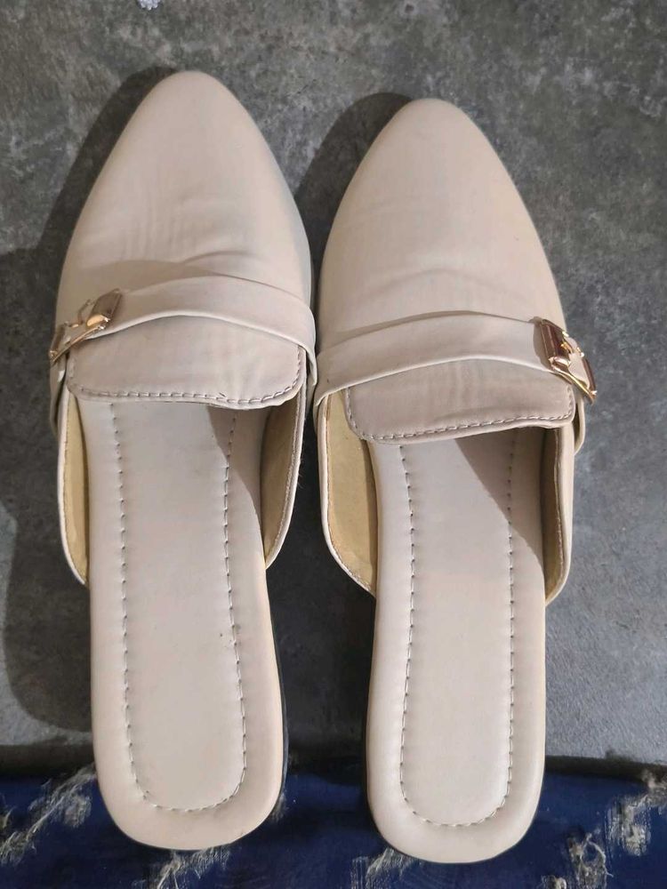 Stylish Women's Beige Mules