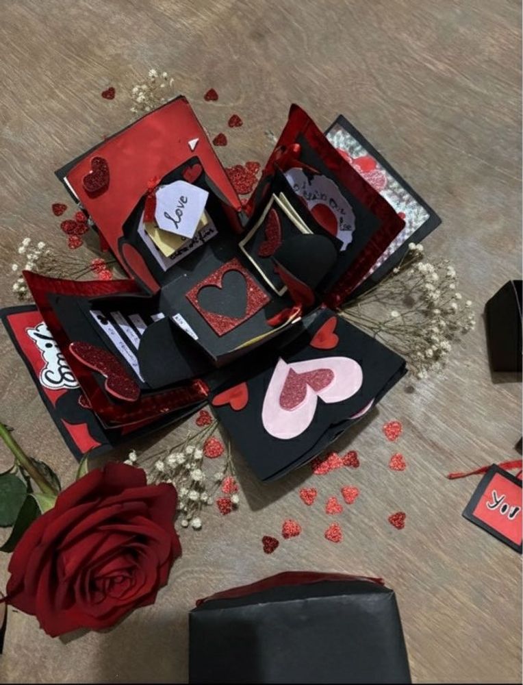 Explosion Gift Box