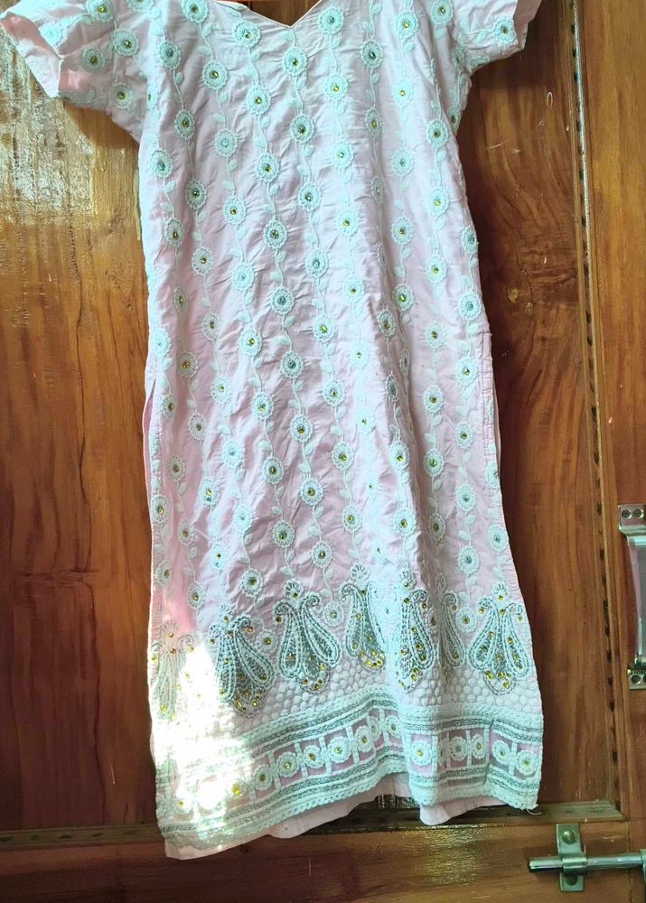 Pink Embroidered chudidar