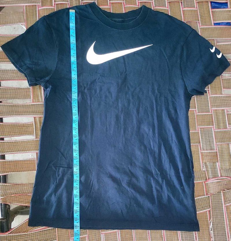 Nike Men's T-Shirt - navy blue