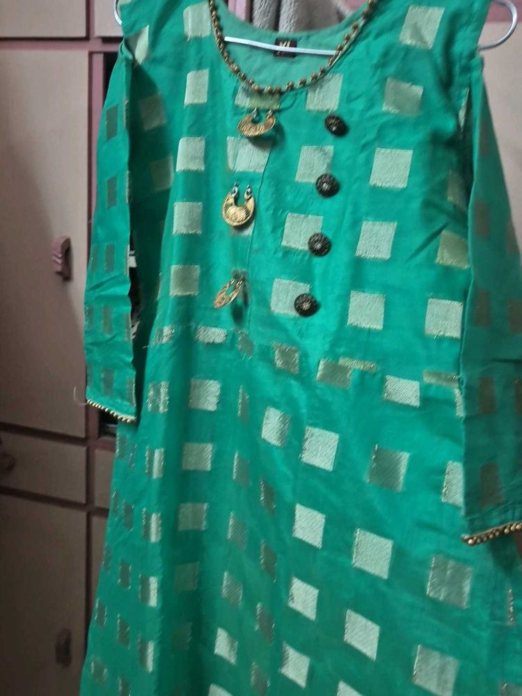 Beautiful Green Kurta Set