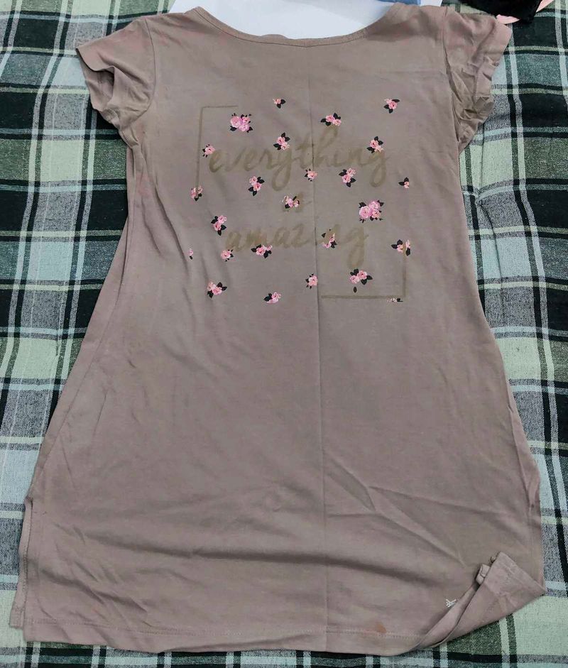Cute Floral "Everything is Amazing" Tunic Top