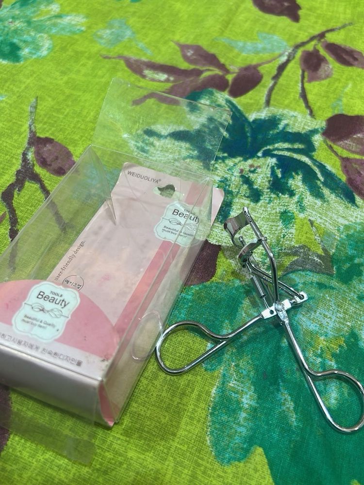 Eyelash Curler with Case