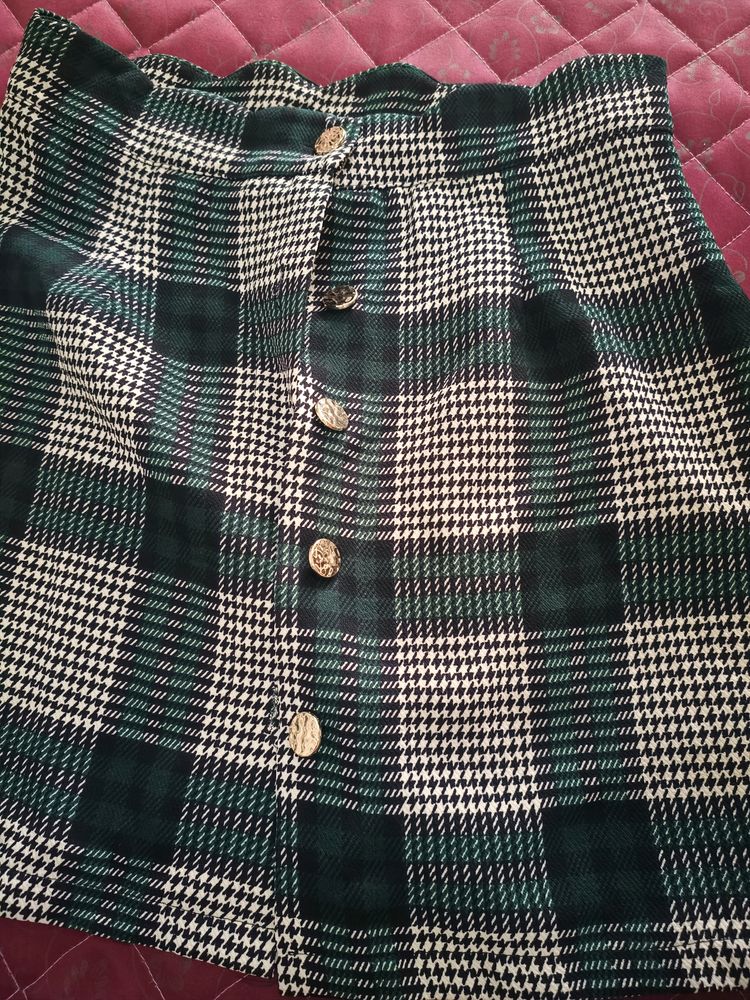 Wom Short Skirt