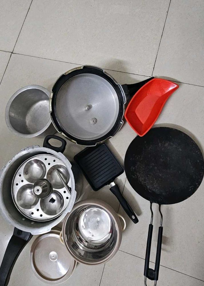Used Kitchen Cookware Set