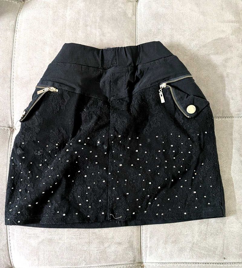 Chic Black skirt with inbuilt shorts