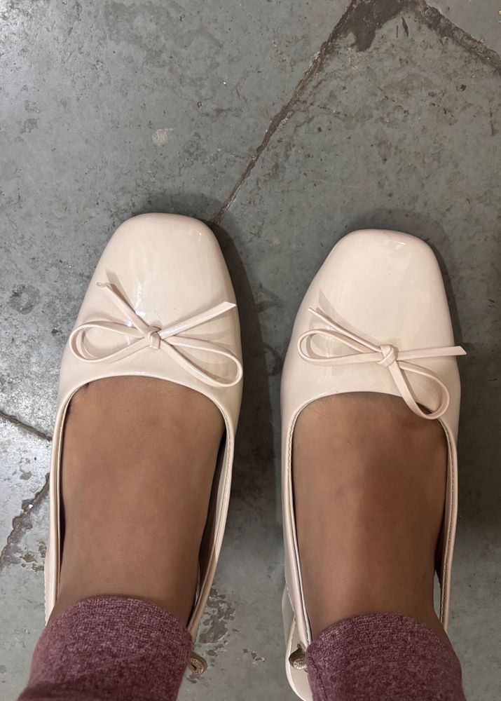Chic Ballet heels with Bow Detail size 38