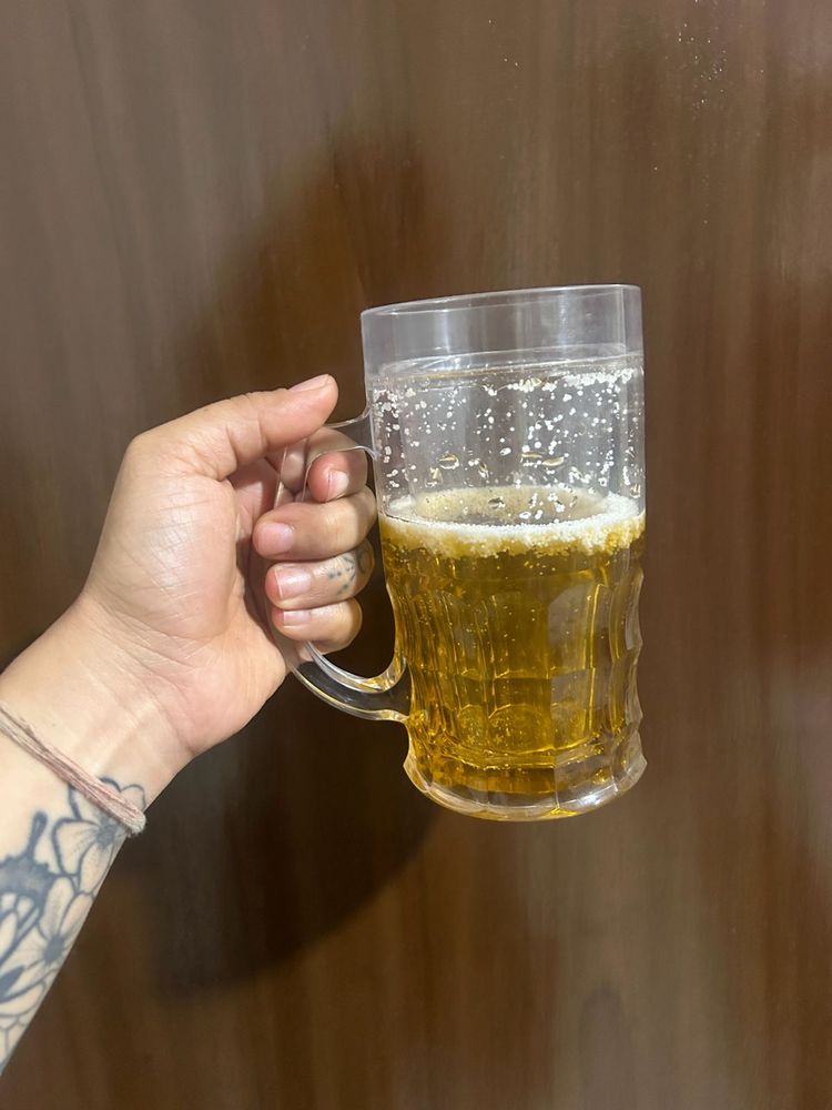 Beer Mug with Handle Decore
