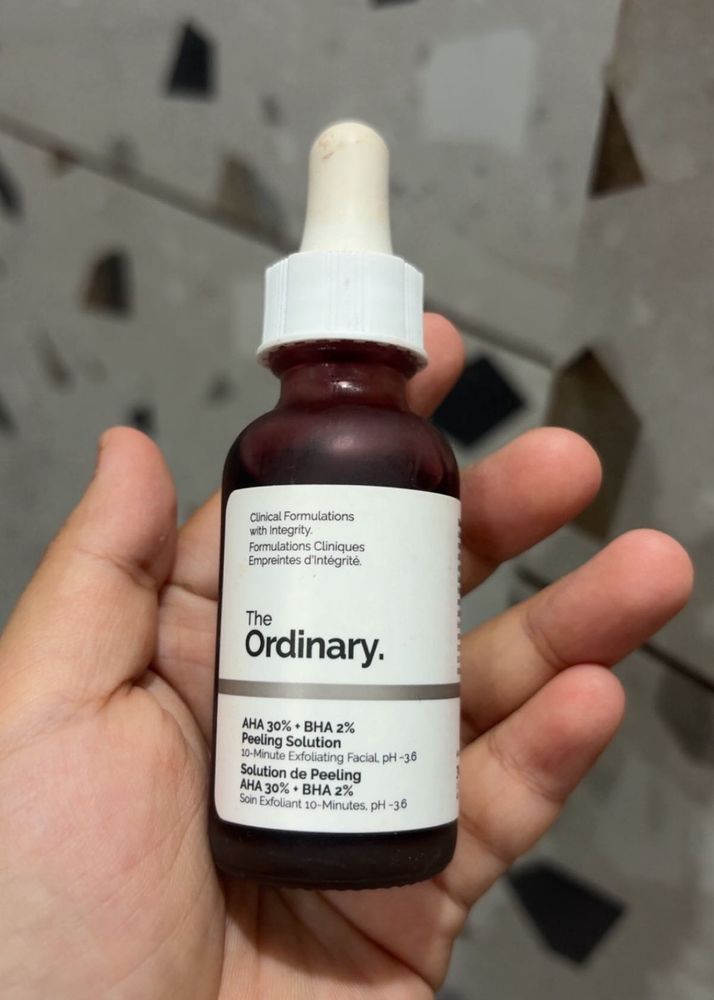 The Ordinary AHA 30% BHA 2% Peeling Solution