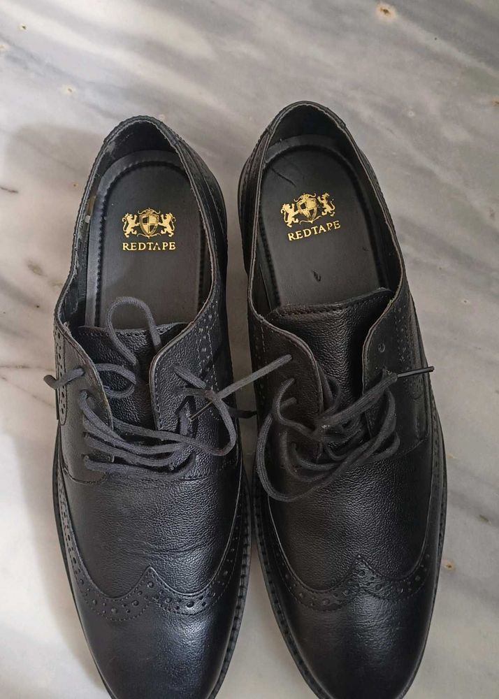 Red Tape brogue Formal Shoes