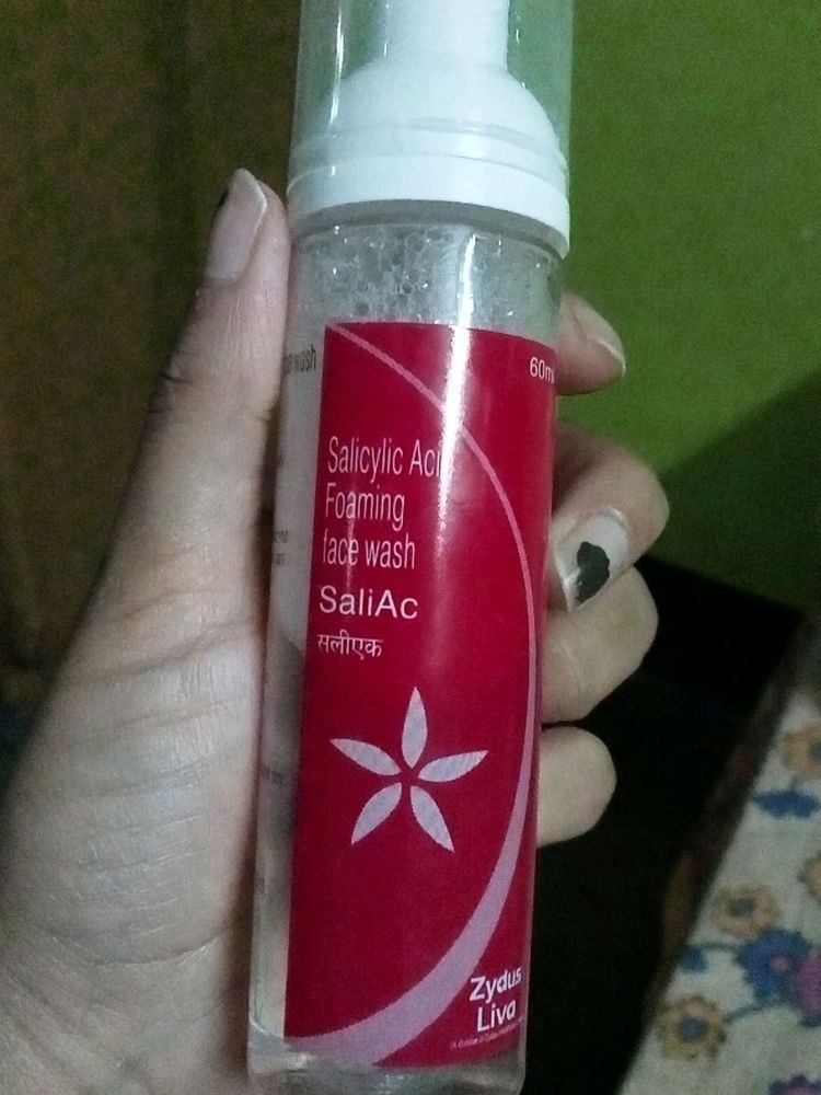 Salicylic Acid Foaming Face Wash