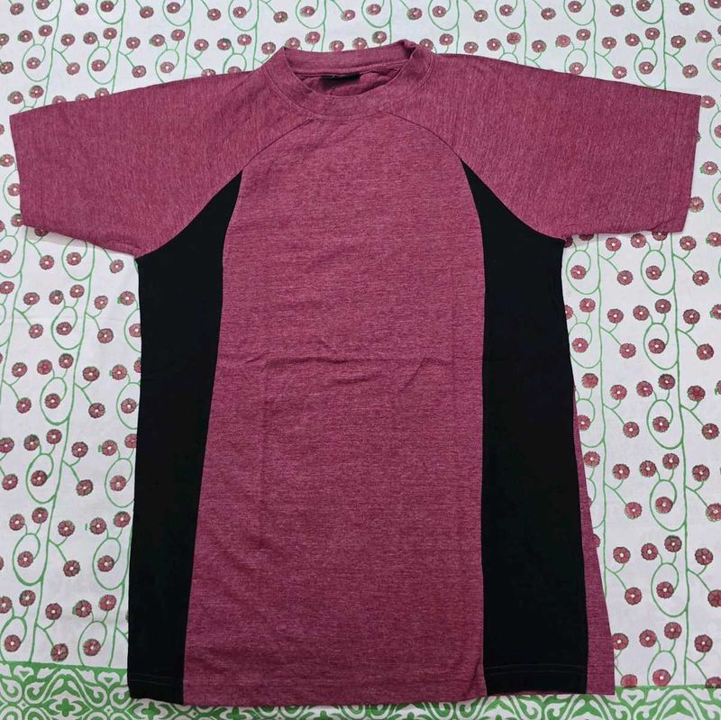 Maroon sports t-shirt