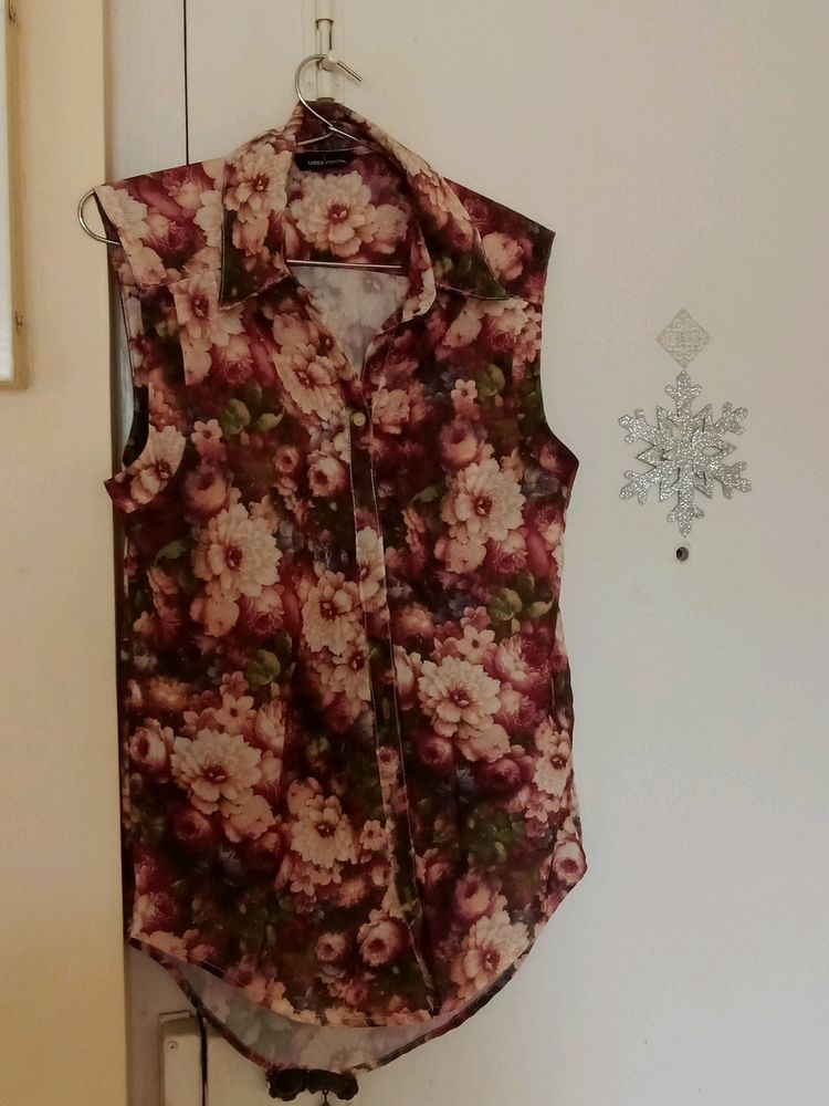 Sleeveless Colourful Shirt / Jacket