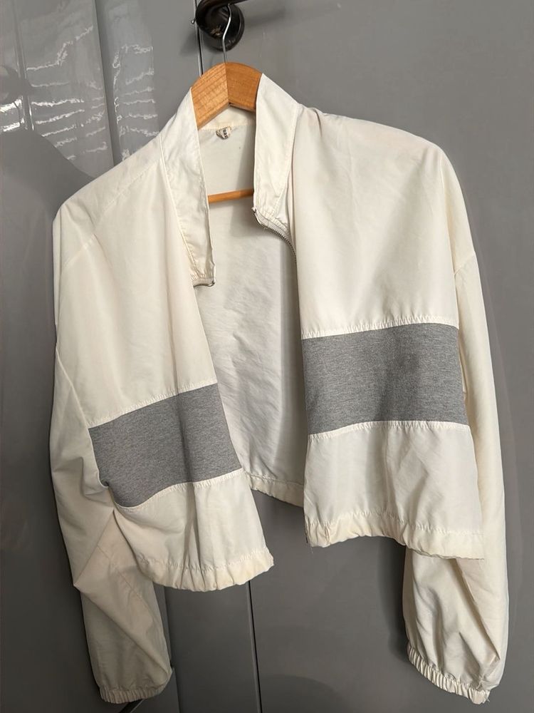 White &amp; Grey Cropped Jacket