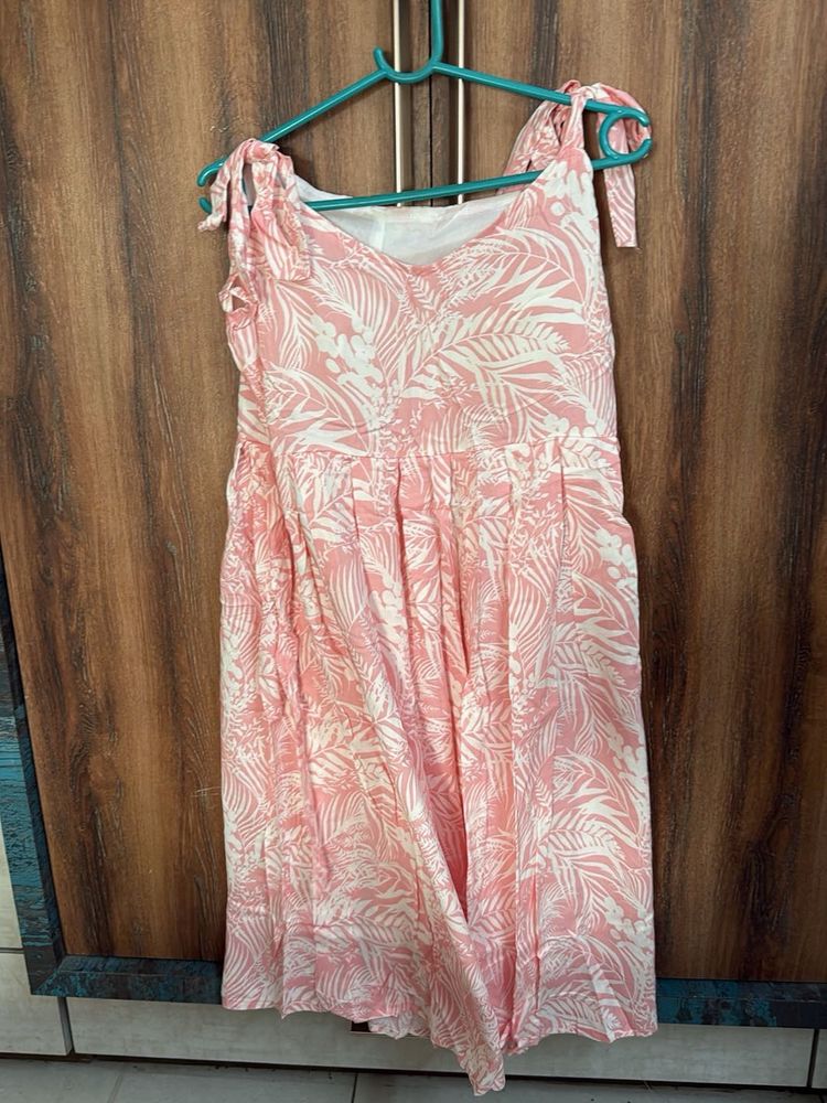 pretty pink dress.. its Unused
