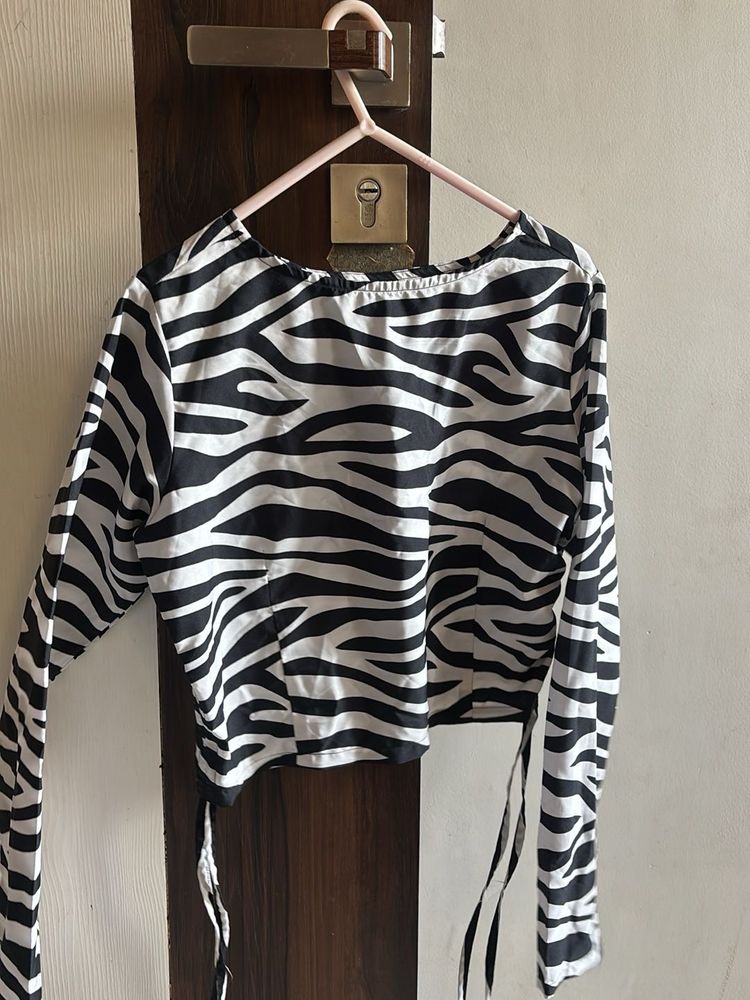 Stylish Zebra Print Crop Top