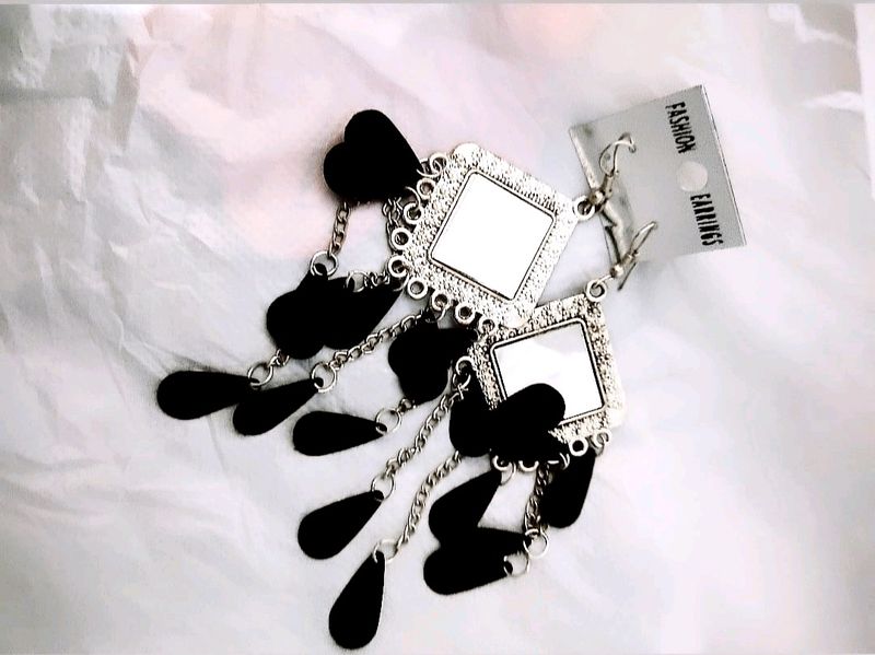 Black Silver Mirror Stylish Jhumka...⚫