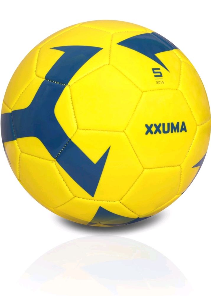 XXUMA Free  Kick Football Size -5 . Like New.