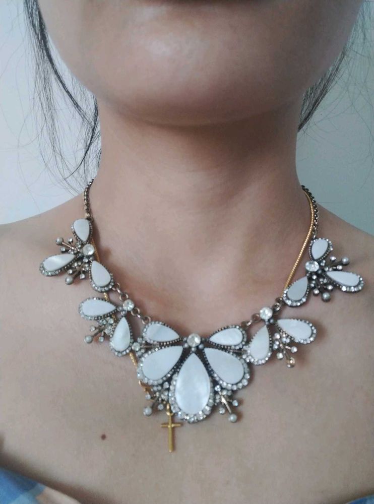 Original Floral  Pearl Necklace.