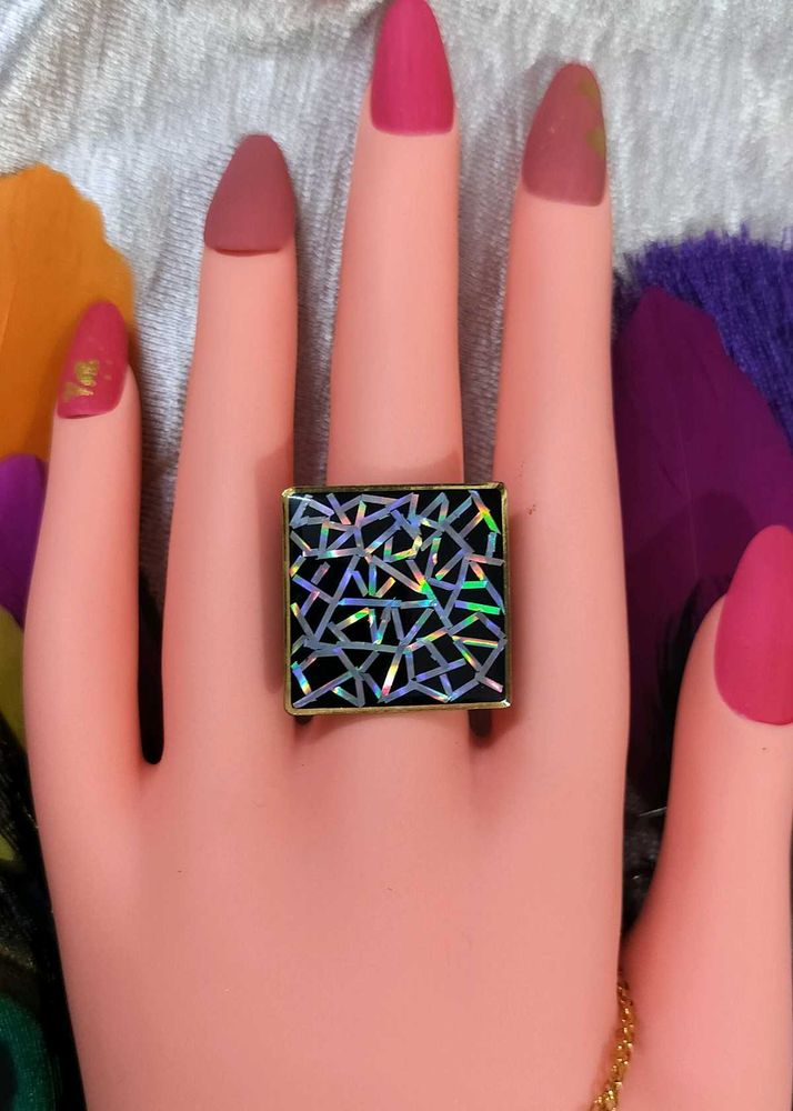 Square Geometric Ring