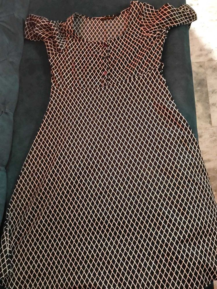 Chic Black &amp; White Diamond Print Dress