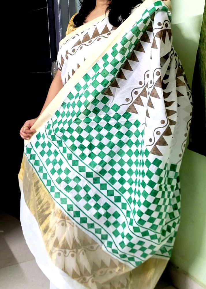 Classy And Beautiful White Printed Cotton Saree