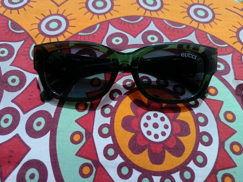 gucci green sunglasses