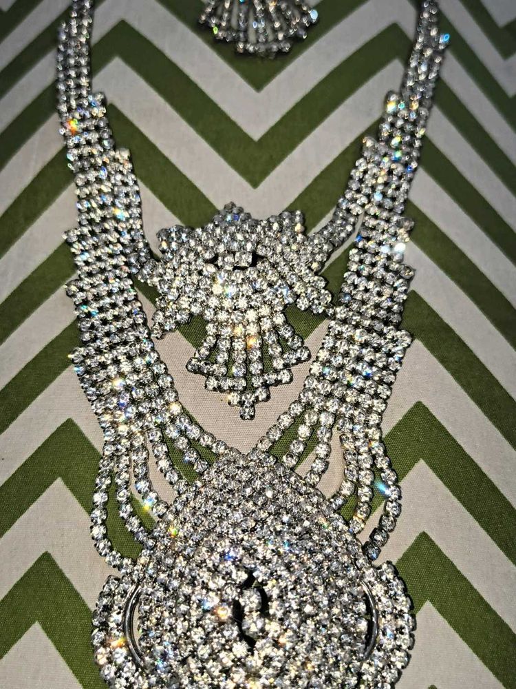 Sparkling Rhinestone Necklace Set with earrings