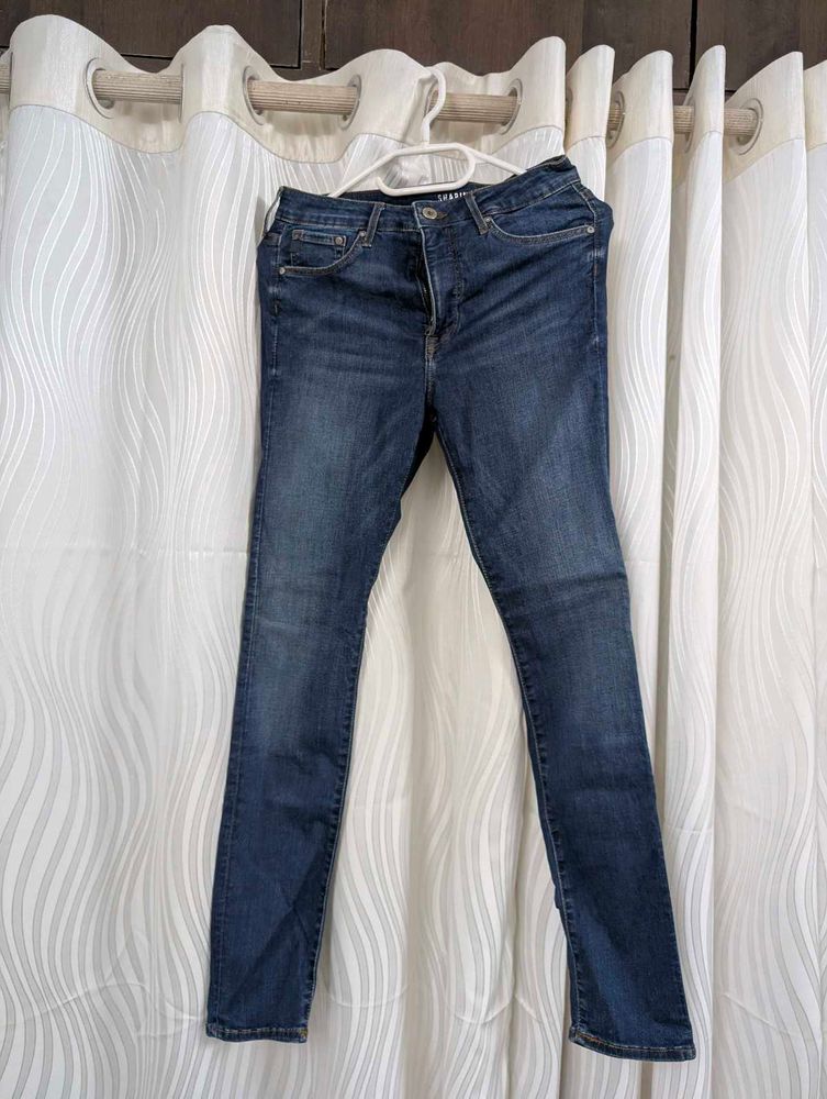 slim fit jeans