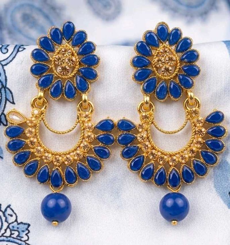 stunning blue earing