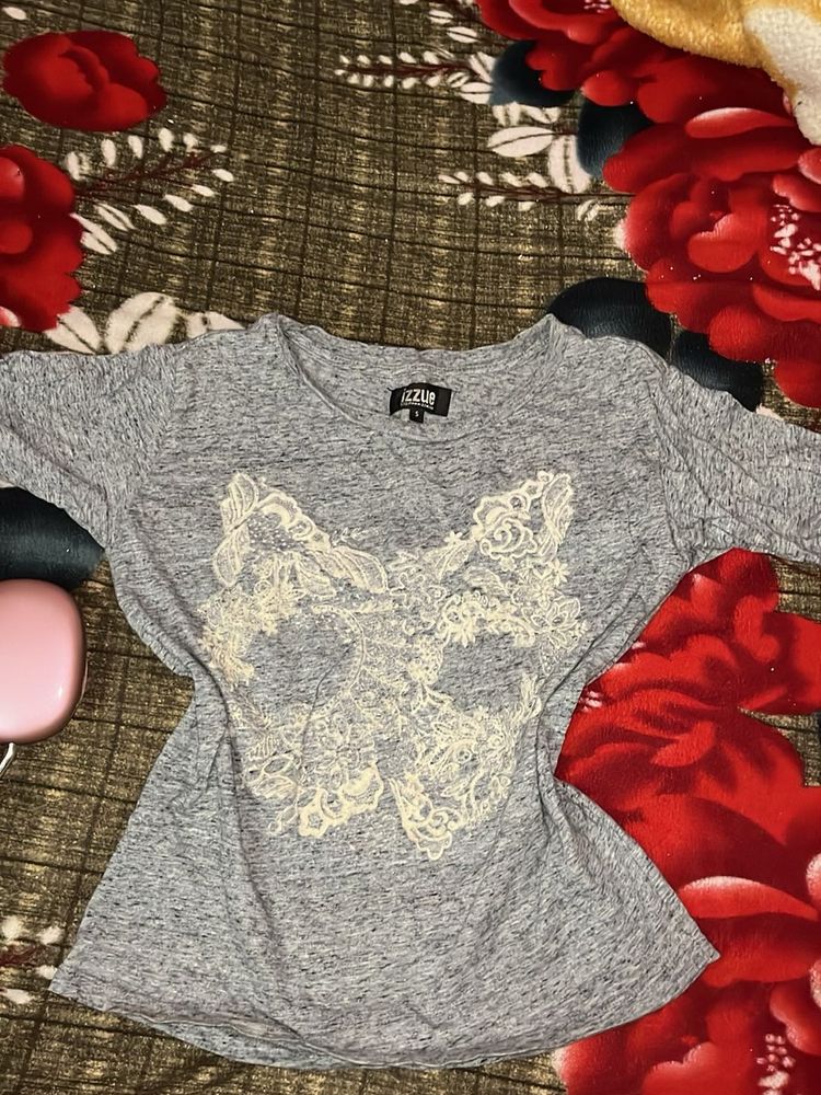 IZZUE Grey Graphic Tee
