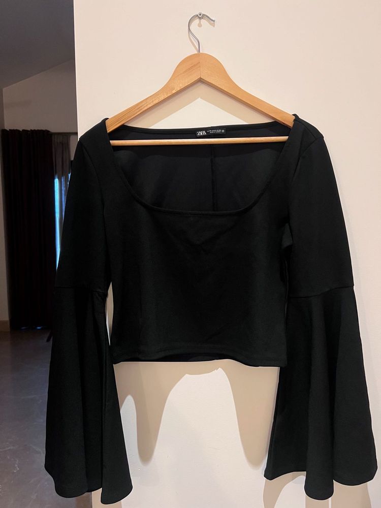 Black Bell Sleeve Crop Top