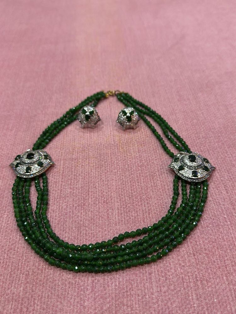 woman green stone elegant necklace set