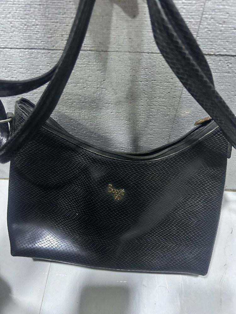 Elegant Baggitt Crossbody Bag