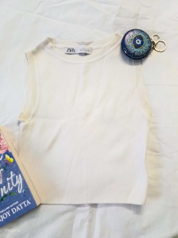 Zara White Sleeveless Knit Top