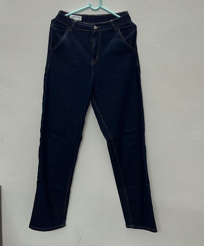 Straight Fit Jeans 🐾