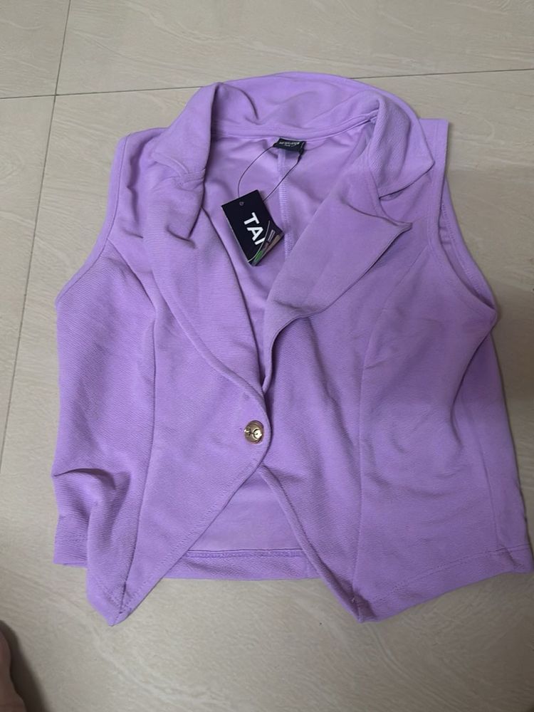 Stylish Lavender Sleeveless Blazer