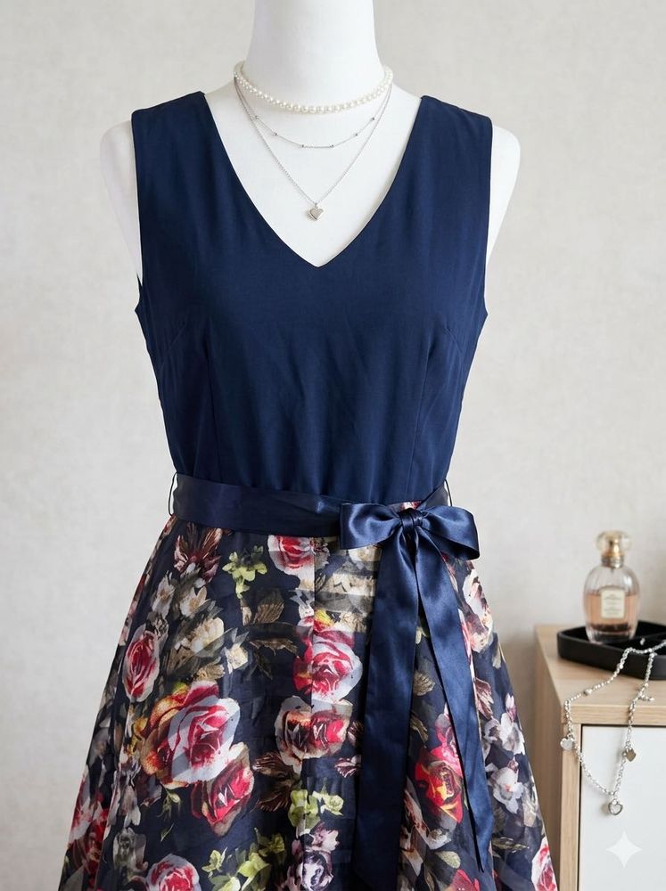 Elegant Navy Floral Midi Dress