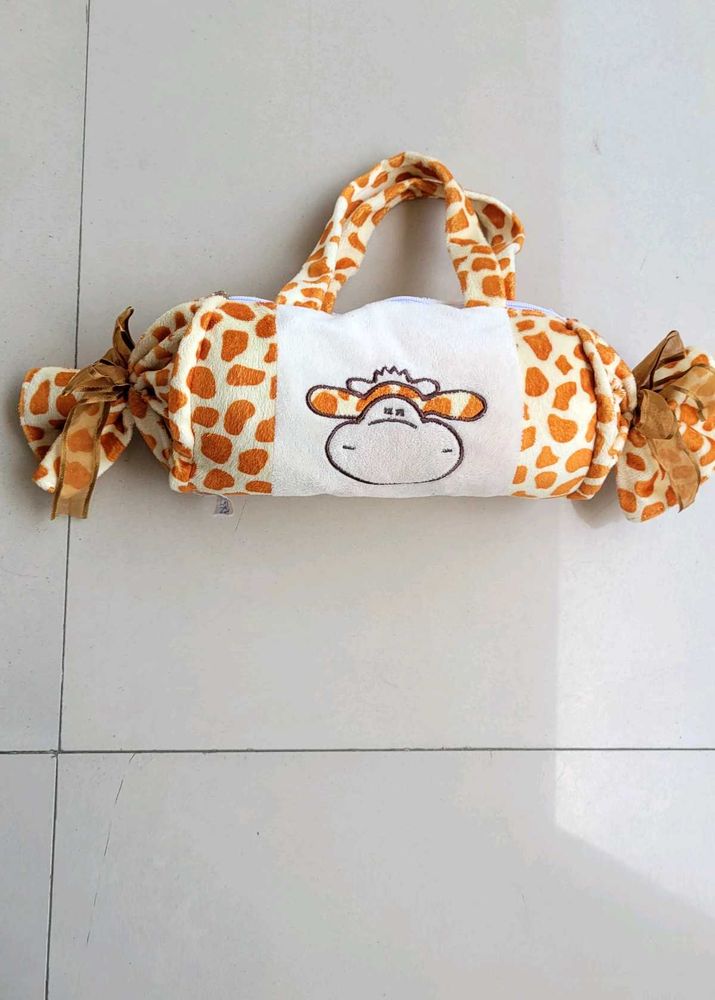 Cute Giraffe Pouch Bag