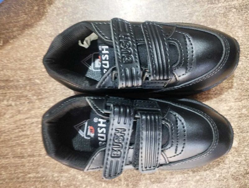 Gola Black school Kids Shoes  size 8se 5