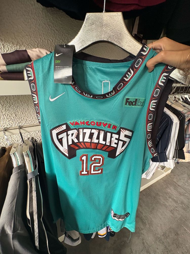 Vancouver Grizzlies NBA Jersey #12
