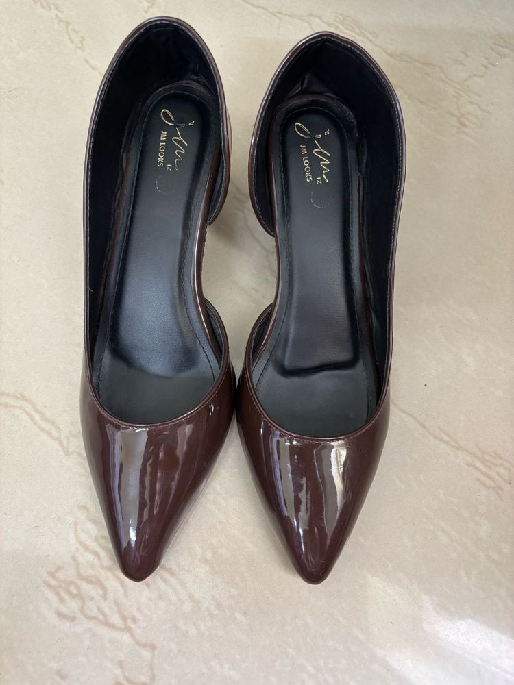 JIM LOOKS Chic short heels