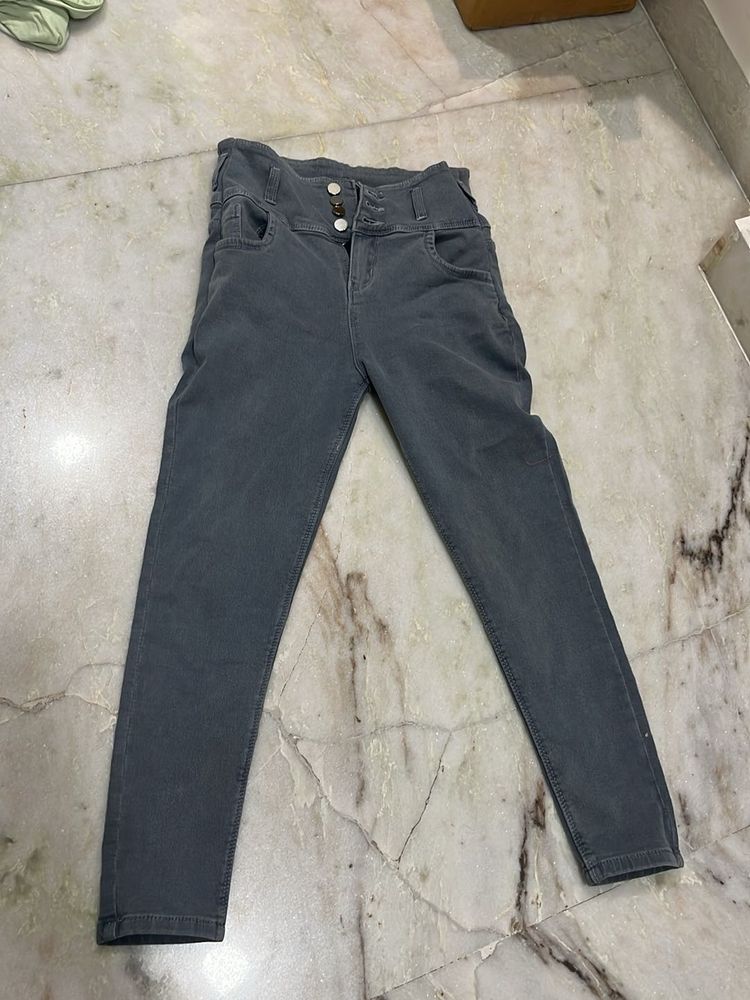 High Waisted Jeans