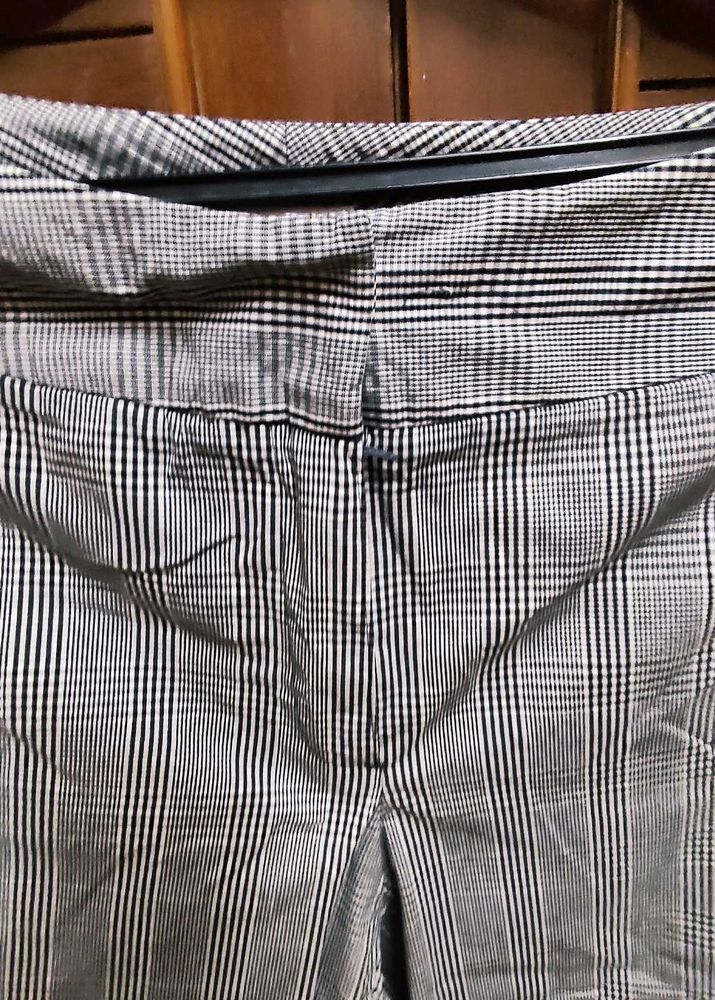 Classic Plaid Trousers
