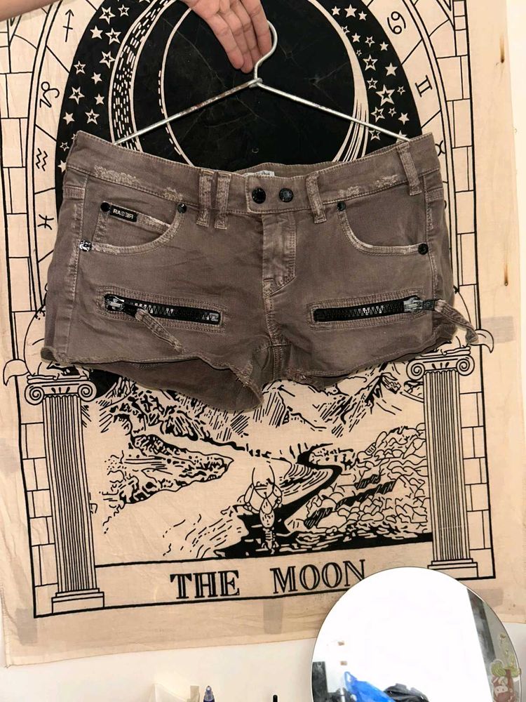 Stylish Brown Distressed Zipper Shorts