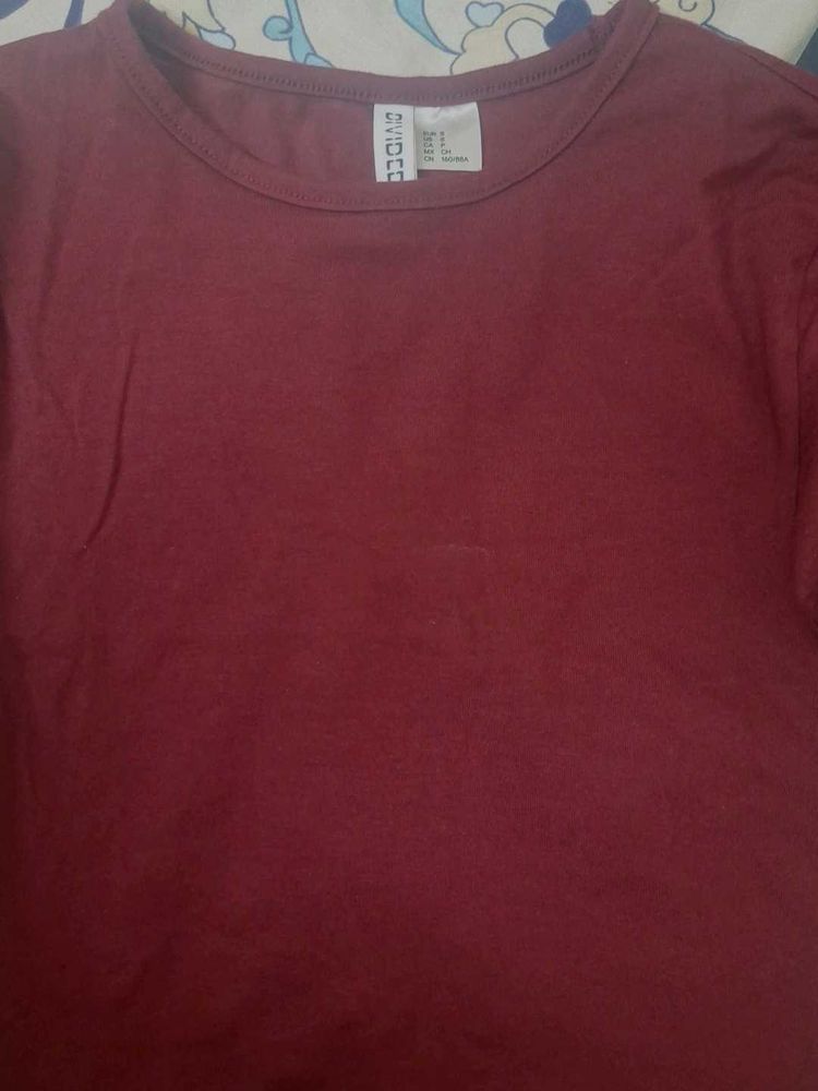 H&amp;M Maroon Crew Neck T-Shirt