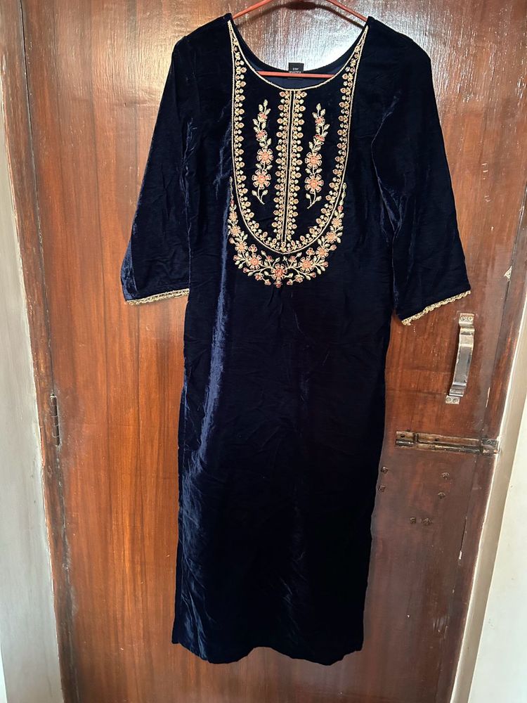 Embroidered Velvet Kurta